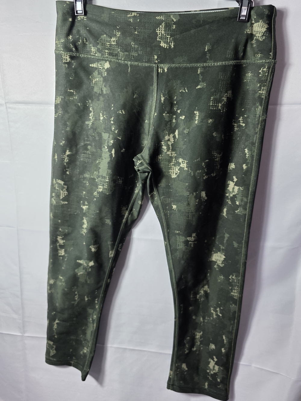 Marika Green Camo Performance Leggings Like New Medium 8-10 Athletic Yoga Pants